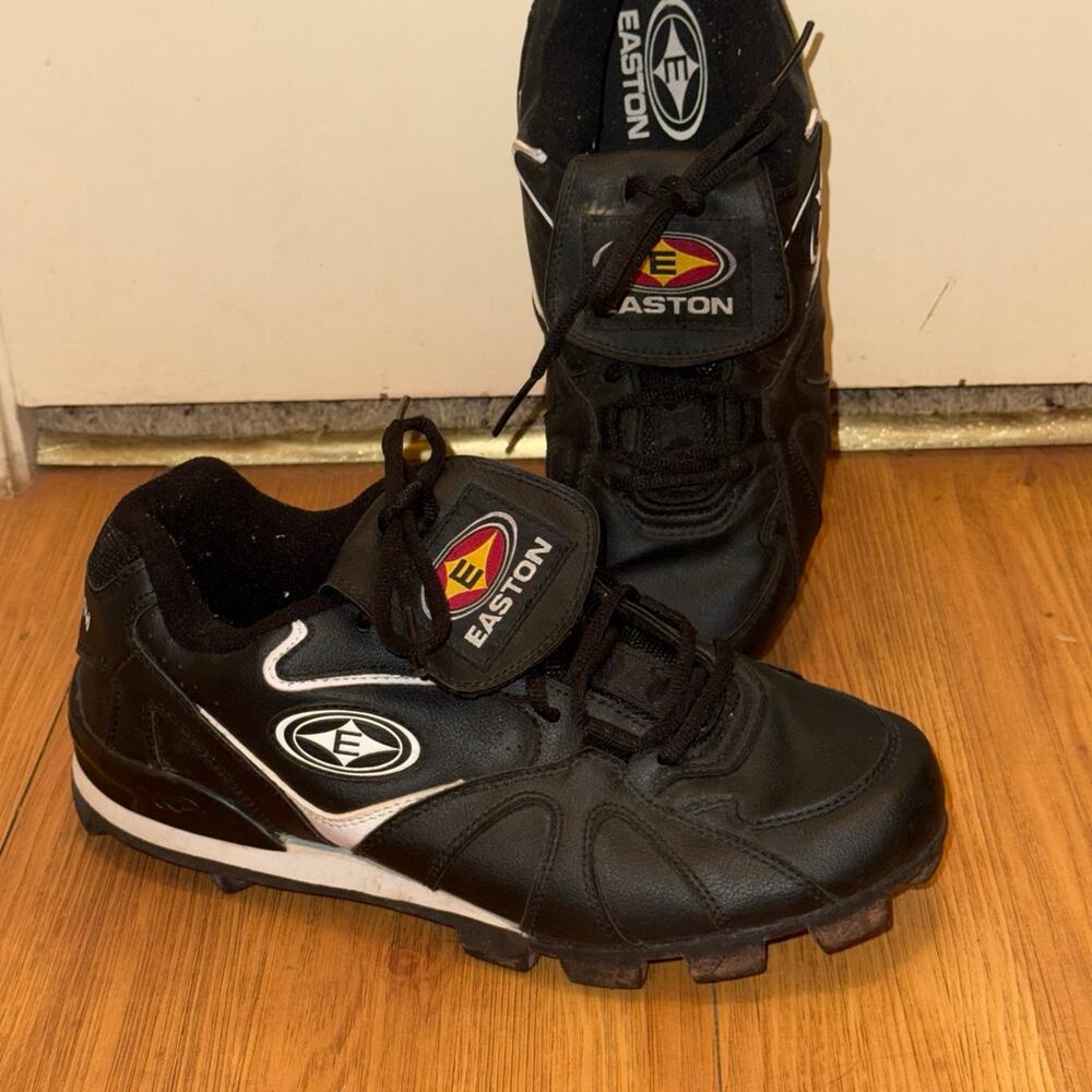 Easton Baseball Cleats sz 9 Old School- Fold Over Tongue Lace Cover EUC